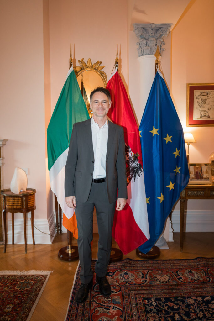 In der österreichischen Botschaft in Dublin © David Johansson