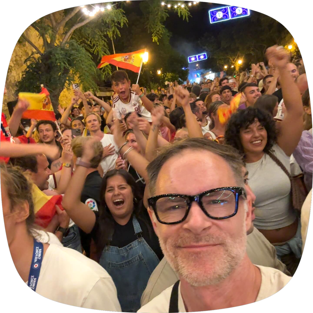 Mittendrin statt nur dabei: Public Viewing WM Finale 2026 in Tarifa, Spanien